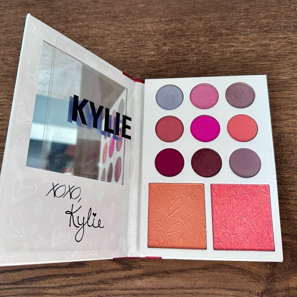New Kylie Cosmetics Valentine Collection Lot - Picture 4 of 12